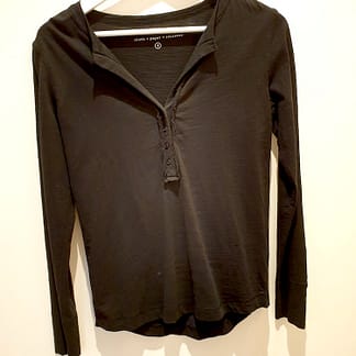 CPS black long tee with vee neck