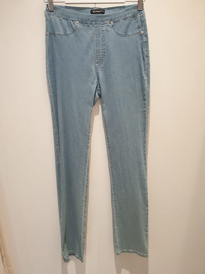 Vassalli lightweight ice blue colour pull on jeans