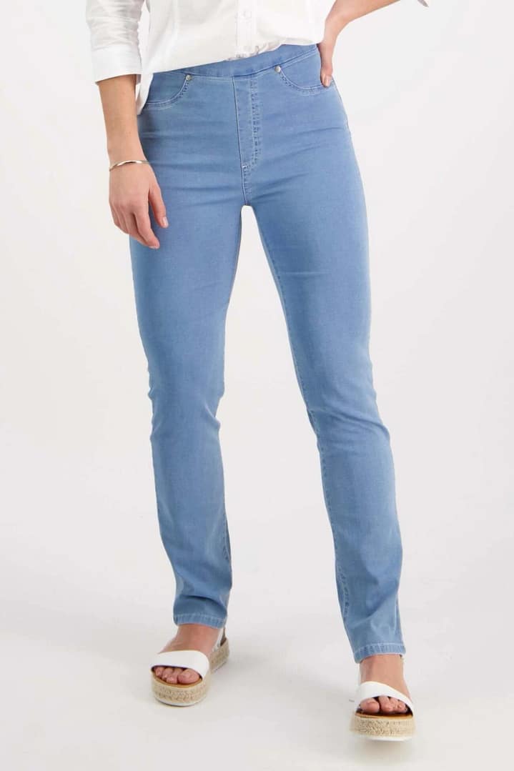 Vassalli Slim Leg lightweight denim pull ons - ice colour size 8